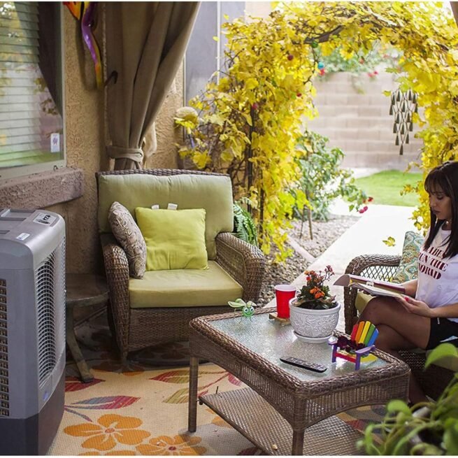 Hessaire MC37M Refrigerador de ar oscilante evaporativo portátil para ambientes internos ou externos para 950 metros quadrados de espaço com reservatório de água